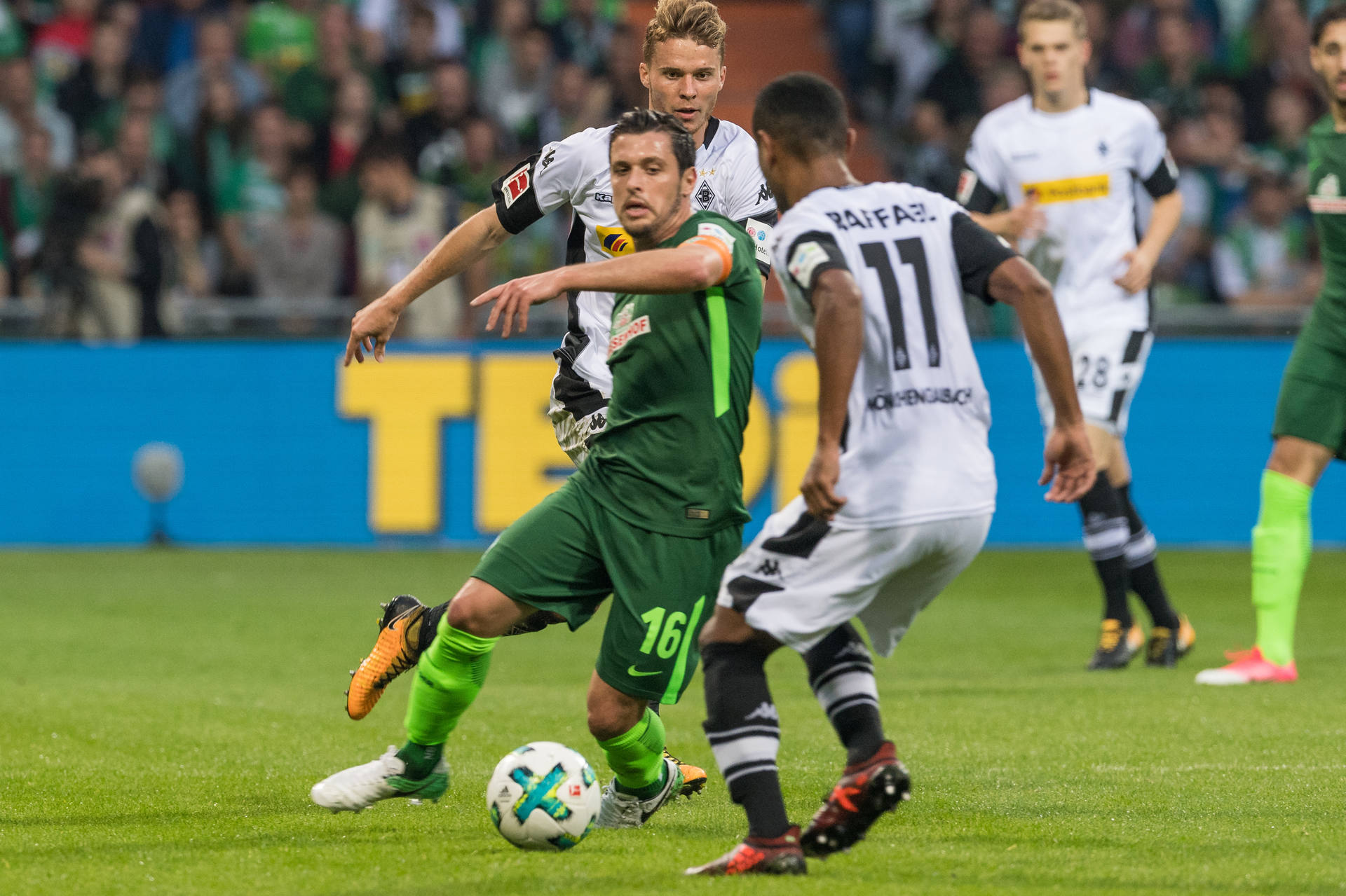 巴萨在欧冠中开云的现实定位，正在逐渐清晰